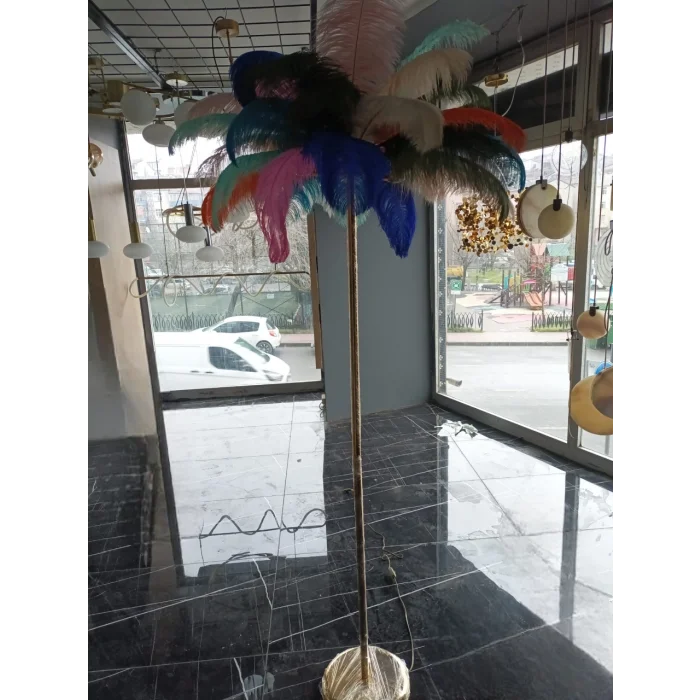 Gökkuşağı Deve Kuşu Tüyü Lambader