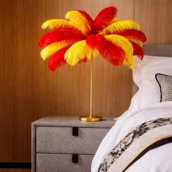 Sarı Kırımızı Deve Kuşu Tüyü Masa Lambası