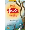 Evcil Kedi Sokakta