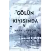 Gölün Kıyısında