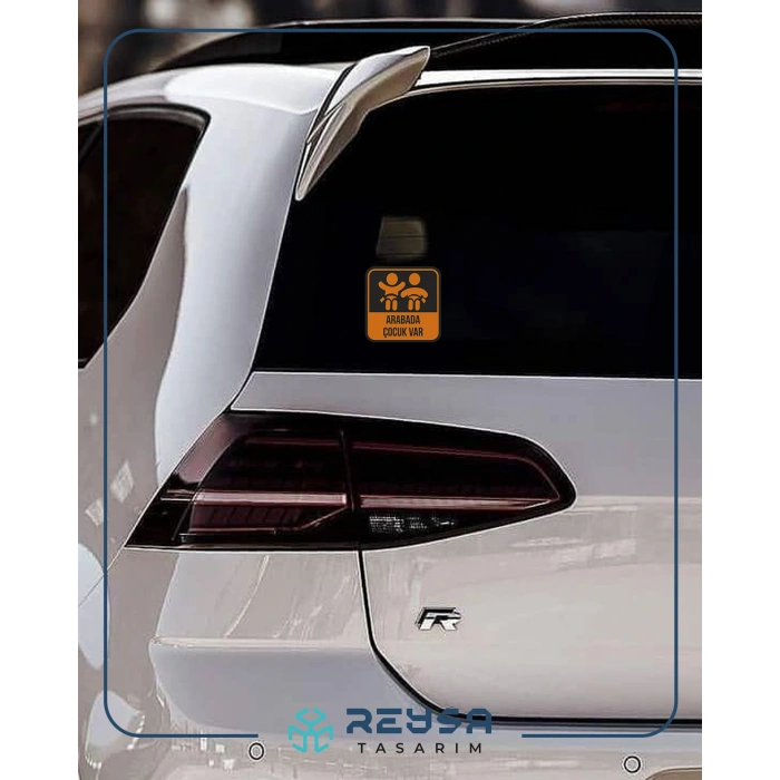 Arabada Çocuk Var Sticker 10x10 cmRenkli Sticker