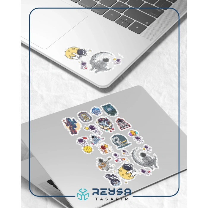 Astronot ve Uzay Sticker Set 4 16 Parça Telefon, Tablet, Defter, Laptop Sticker