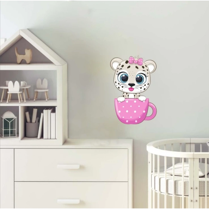 Fincanda Leopar Yavrusu Duvar Stickerı