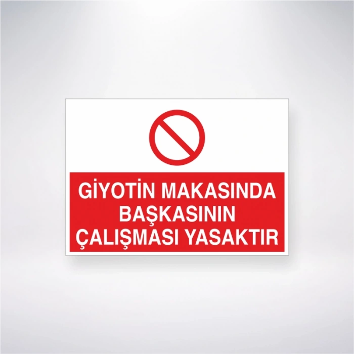 Giyotin Makasında Başkasının Çalışması Yasaktır Sticker 20X28 Cm