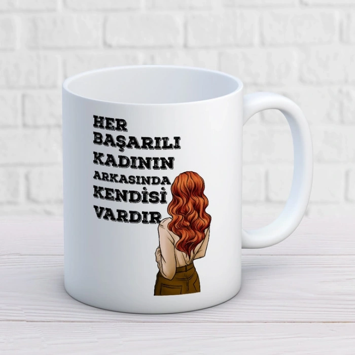 Her Başarılı Kadının Arkasında Kendisi Vardır