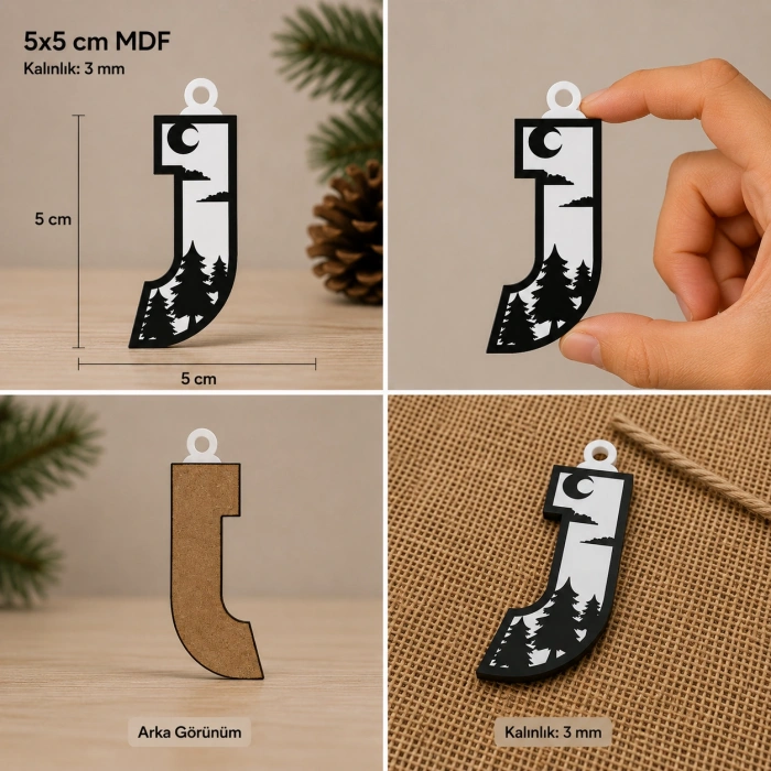 J Harf Yılbaşı Süsü – MDF Çam Ağacı Desenli Asılabilir Dekor (5x5 cm)