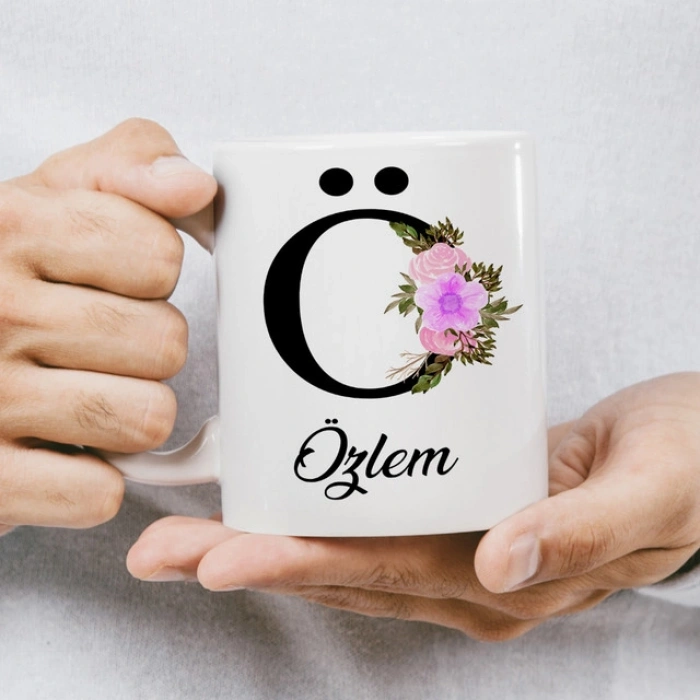 Ö Harfi Çiçekli İsme Özel Kupa