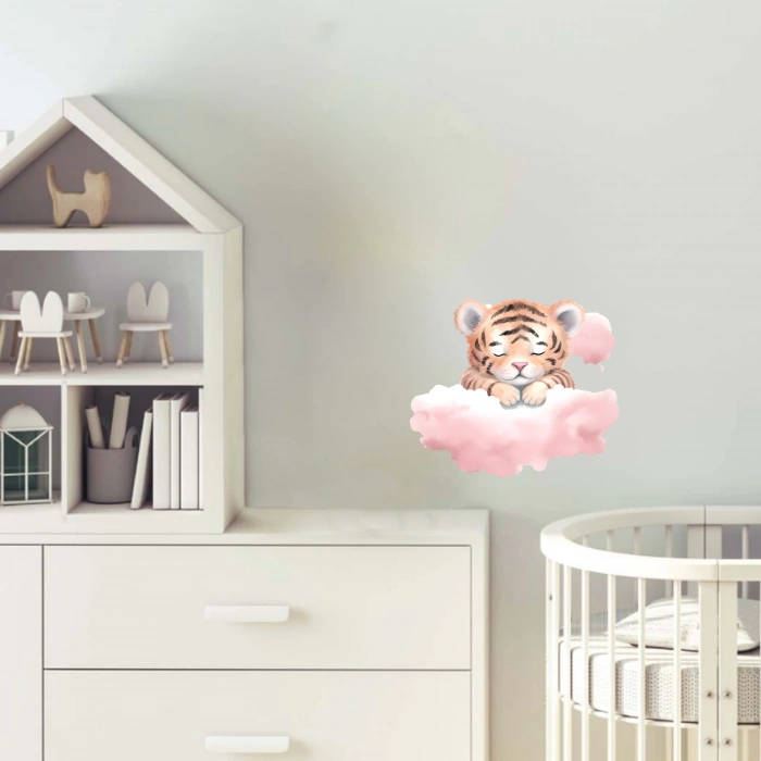Pembe Bulut Üzerinde Uyuyan Sevimli Kaplan Yavrusu Duvar Çıkartması