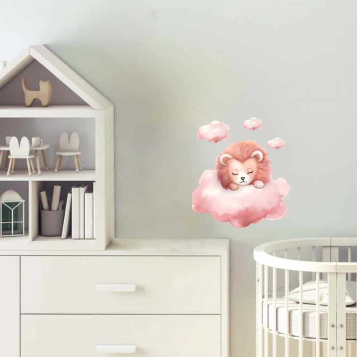 Pembe Bulutlar Arasında Uyuyan Pembe Yeleli Sevimli Aslan Yavrusu Duvar Çıkartması