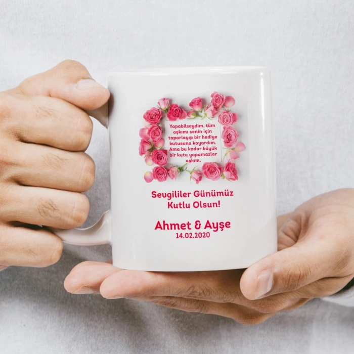 Sevgililer Günümüz Kutlu Olsun Yanaktan Öpen Çizgi Çift Kupası