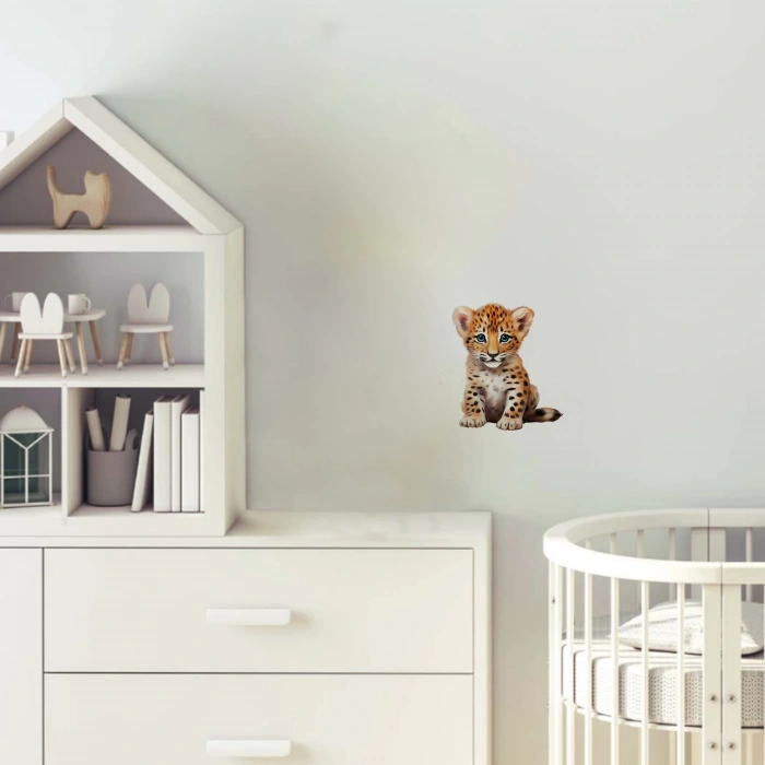 Sevimli Leopar Yavrusu Duvar Stickerı