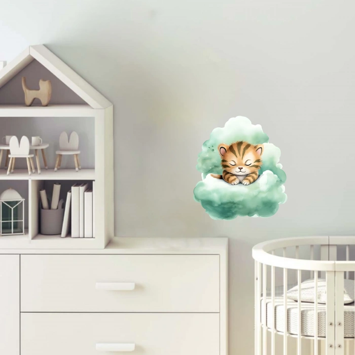 Yeşil Bulut Üzerinde Uyuyan Sevimli Kaplan Yavrusu Duvar Çıkartması
