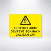 Elektrik Akımı Devreye Sokmayın Çalışan Var Sticker 20X28 Cm