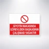 Giyotin Makasında Görevliden Başkasının Çalışması Yasaktır Sticker 20X28 Cm