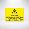 Preste Kapalı Kalıpla Çalışırken Maşa Kullanma Sticker 20X28 Cm