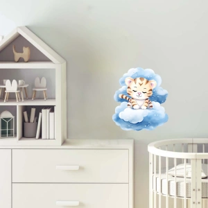 Mavi Bulut Üzerinde Uyuyan Sevimli Kaplan Yavrusu Duvar Çıkartması
