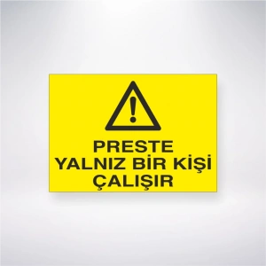 Preste Yalnız Bir Kişi Çalışır Sticker 20X28 Cm