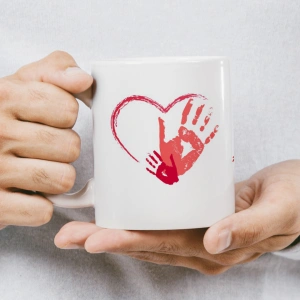 Anneler Günü Kupası - Anne ve Bebek El İzi Kalpli