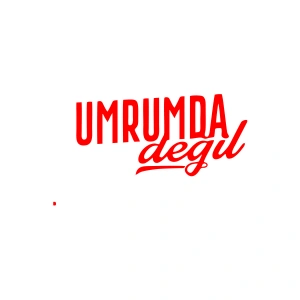 Umrumda Değil Araba Sticker 17x17 Cm Kırmızı