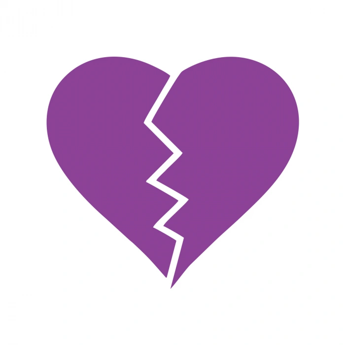 Kırık Kalp Araba Stickeri 17x17 Cm Mor