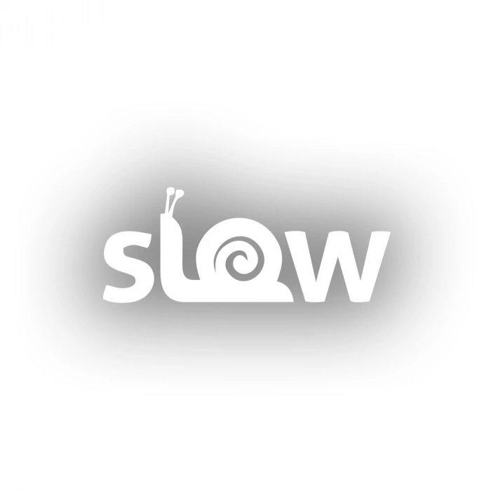 Slow Salyangoz Araba Sticker 17x17 Cm Beyaz