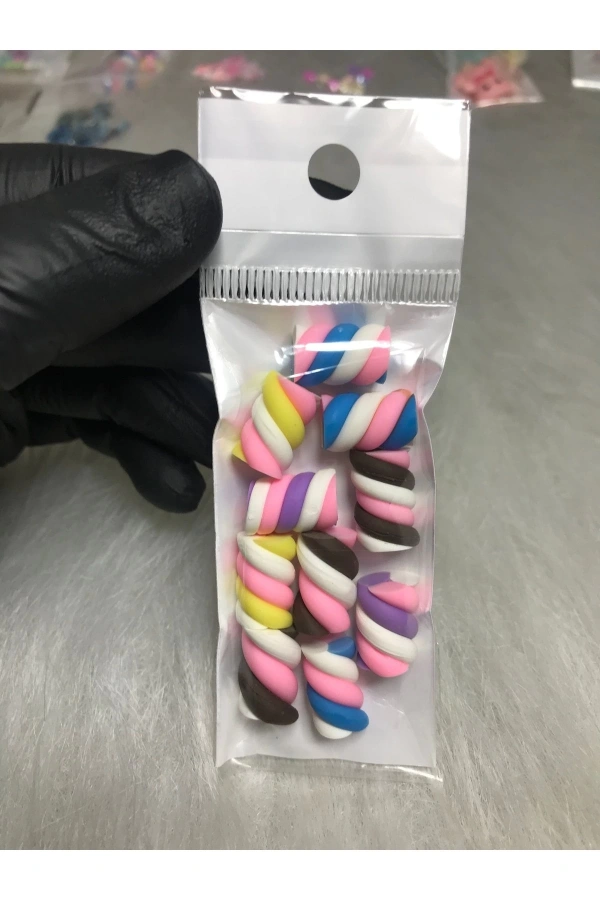 Renkli 3D Tırnak Süsleri – Marshmallow Görünümlü Nail Art Aksesuarı - 10 Adet