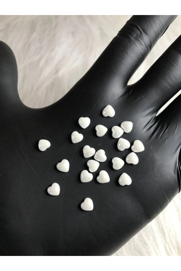 İnci Beyazı 3D Kalp Charm Tırnak Süsleri - 20 Adet