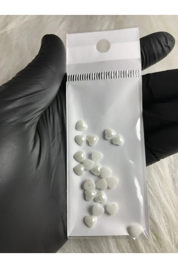 İnci Beyazı 3D Kalp Charm Tırnak Süsleri - 20 Adet