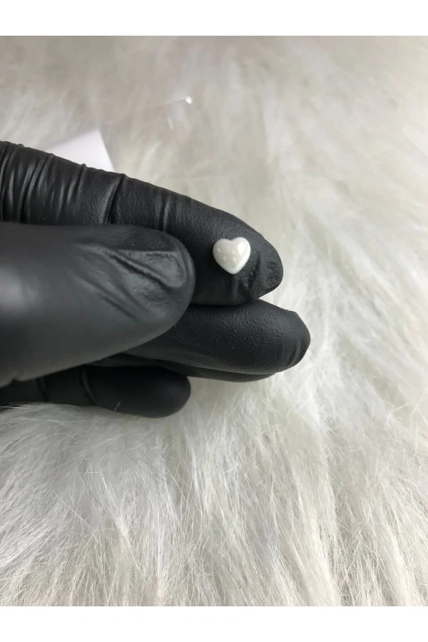 İnci Beyazı 3D Kalp Charm Tırnak Süsleri - 20 Adet