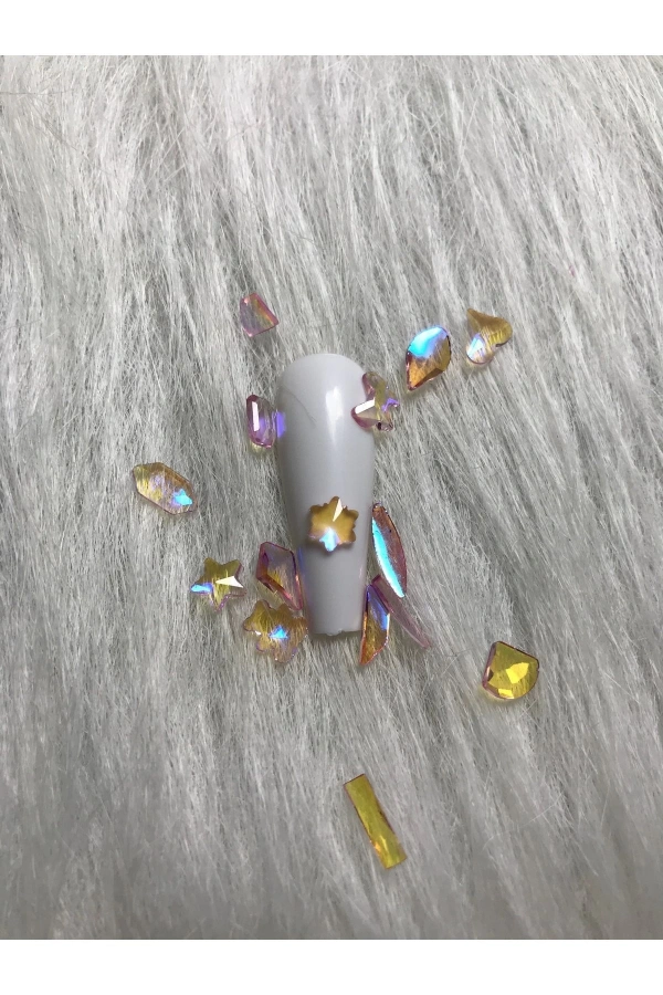 Holografik 3D Karışık Şekilli Nail Art Taşları – Pembe Altın Yansımalar