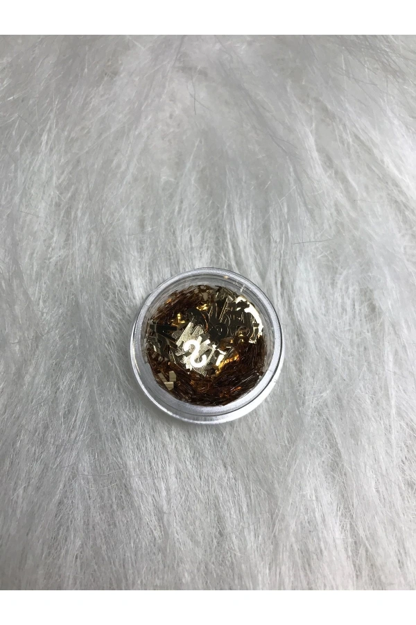 Soluk Altın Metalik Harf Nail Art Süsleri – Şık ve Kişiselleştirilebilir