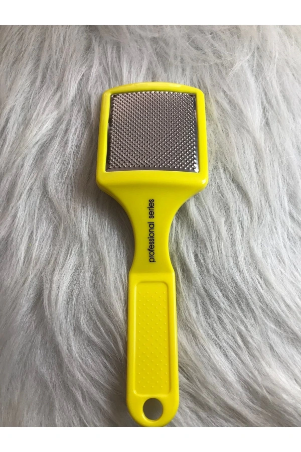 Profesyonel Topuk Rendesi – Ayak Bakımı İçin