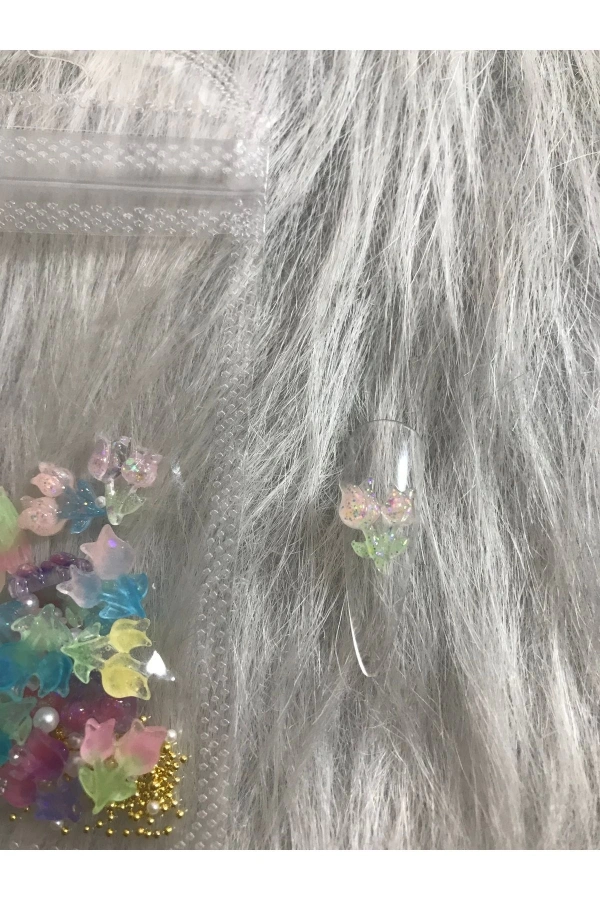 Renkli Lale Charm Tırnak Süsü
