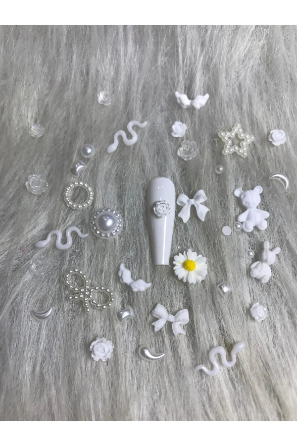 Beyaz Karışık Figürlü Nail Art Süsü - 20 Adet