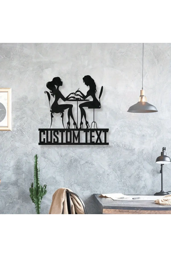 Kişiselleştirilebilir Metal Duvar Dekoru – Tırnak Sanatı Temalı