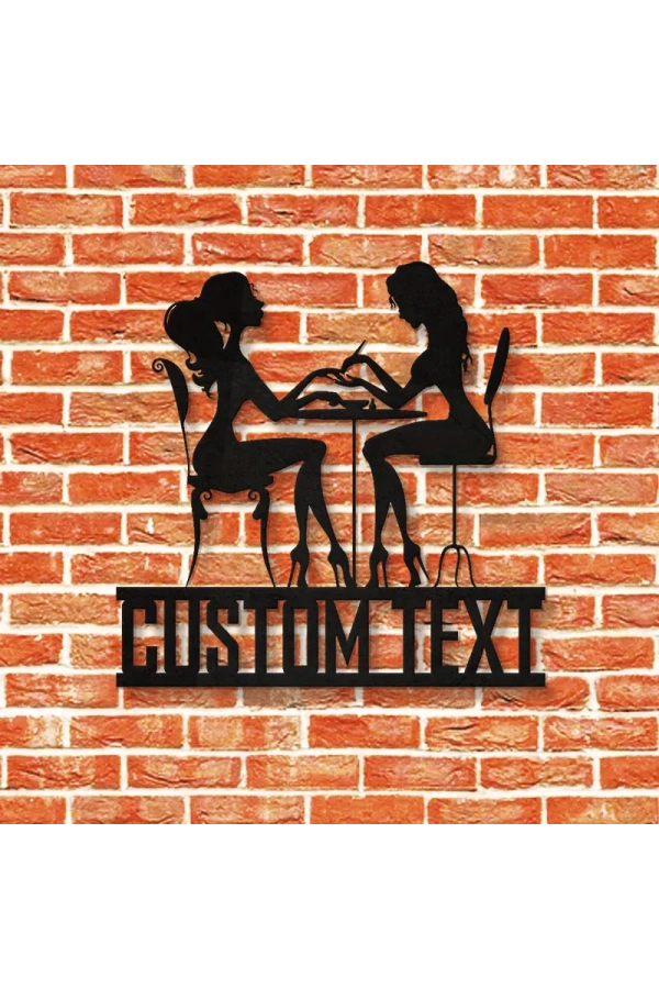 Kişiselleştirilebilir Metal Duvar Dekoru – Tırnak Sanatı Temalı