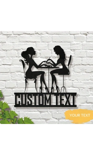 Kişiselleştirilebilir Metal Duvar Dekoru – Tırnak Sanatı Temalı