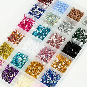 QNAİL PROFESSİONAL Renkli Tırnak Taşı Seti 24’lü Nail Art Süsleme Parlak Kristal Boncuk Seti QA-302
