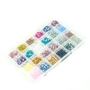 Renkli Tırnak Taşı Seti 24’lü Nail Art Süsleme Parlak Kristal Boncuk Seti QA-302