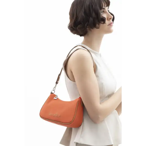 BENETTON KADIN KOL ÇANTASI BNT1592