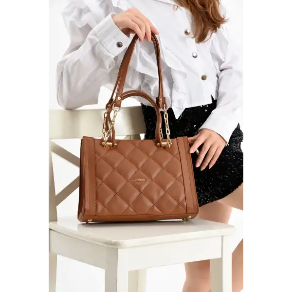 archangel Zincir Askılı Kapitone Desenli Kadın El Çantası – Zarafetin Modern Yorumu