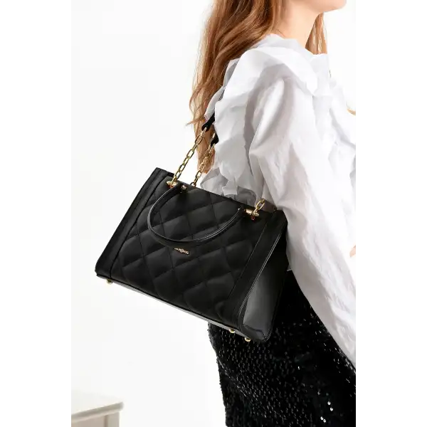 archangel Zincir Askılı Kapitone Desenli Kadın El Çantası – Zarafetin Modern Yorumu