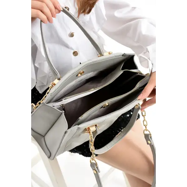 archangel Zincir Askılı Kapitone Desenli Kadın El Çantası – Zarafetin Modern Yorumu