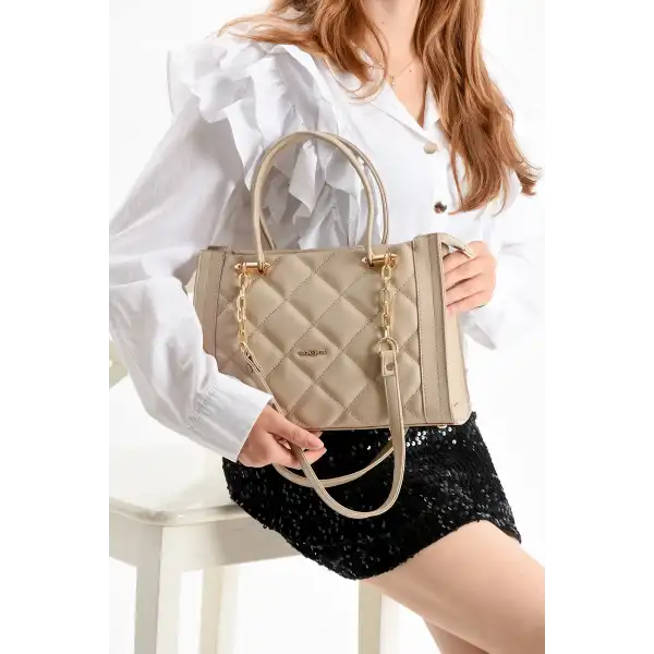 archangel Zincir Askılı Kapitone Desenli Kadın El Çantası – Zarafetin Modern Yorumu