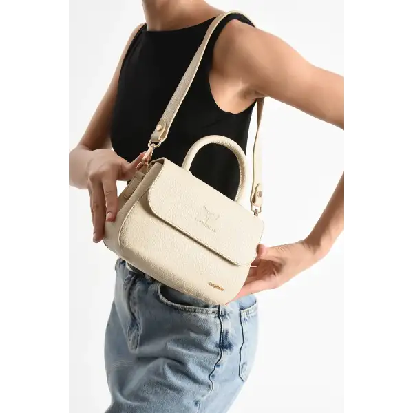 Kısa ve Uzun Askılı Çapraz Çanta – Şıklık ve Fonksiyonellik Bir Arada