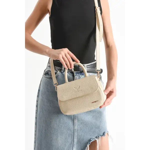 Kısa ve Uzun Askılı Çapraz Çanta – Şıklık ve Fonksiyonellik Bir Arada