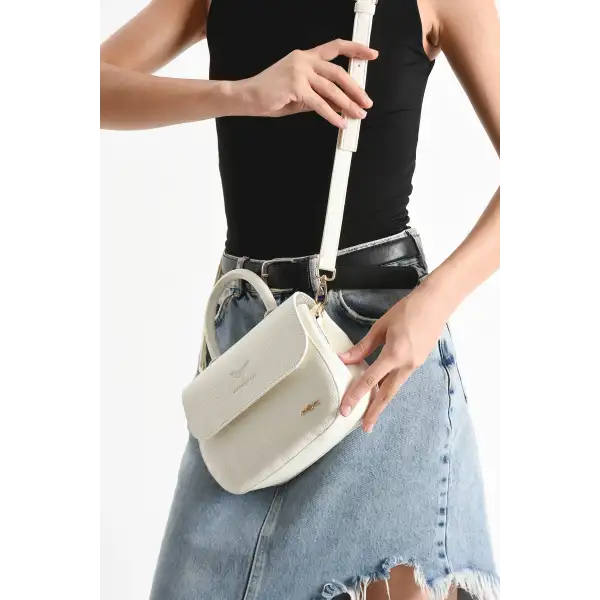 Kısa ve Uzun Askılı Çapraz Çanta – Şıklık ve Fonksiyonellik Bir Arada