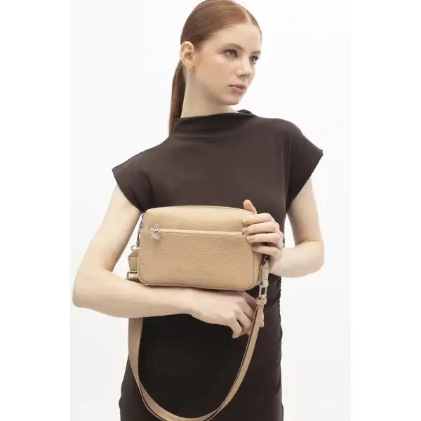 BENETTON KADIN OMUZ ÇANTASI BNT1842