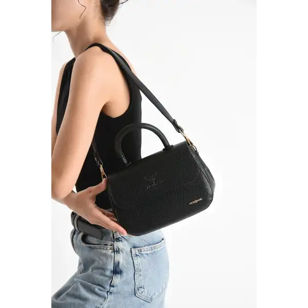 Kısa ve Uzun Askılı Çapraz Çanta – Şıklık ve Fonksiyonellik Bir Arada