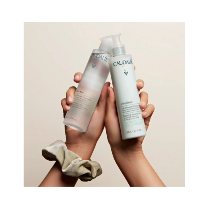 Caudalie Vinoclean Badem Yağlı Temizleme Sütü 200 ml